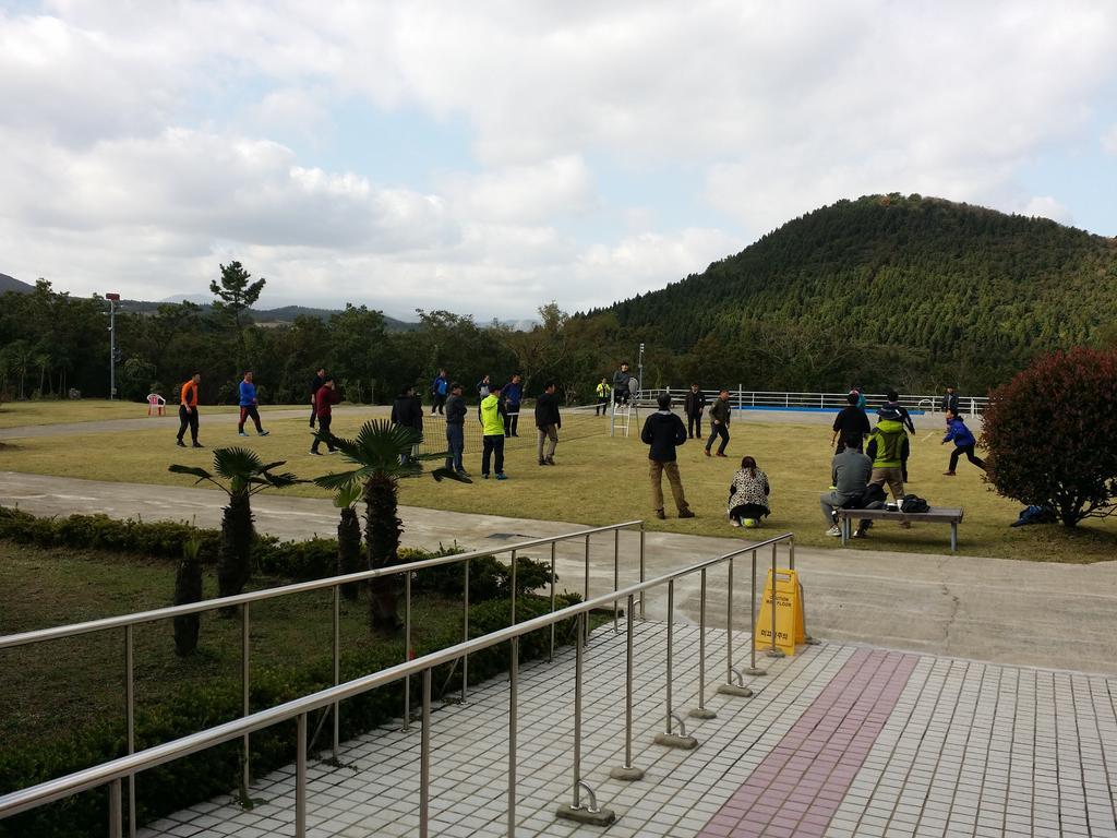 Geomunoreum Hostel Jeju Exterior foto